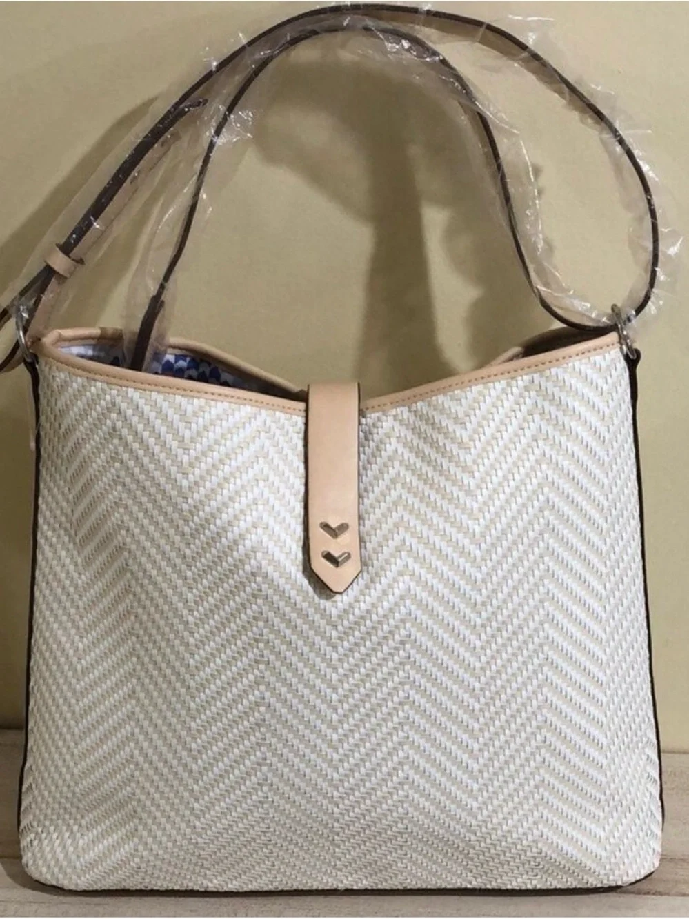 Stella & Dot stylish cream
